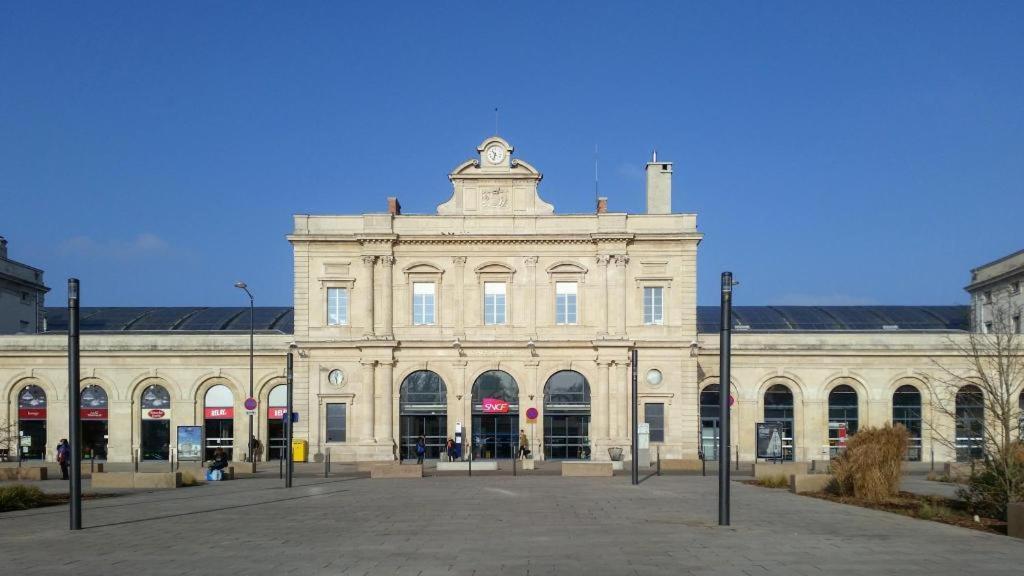 Charmant studio proche gare centre, centre ville et lycée Roosevelt Reims Extérieur photo